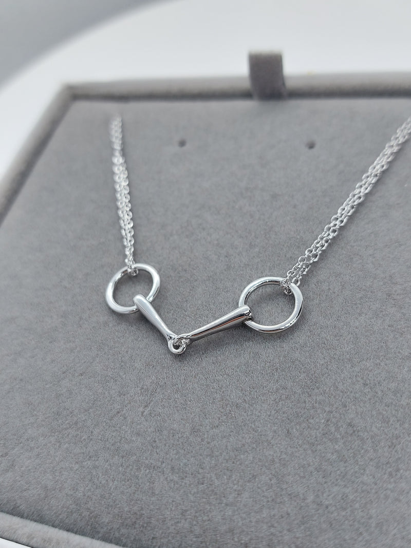 18” Loose Ring Snaffle Necklace